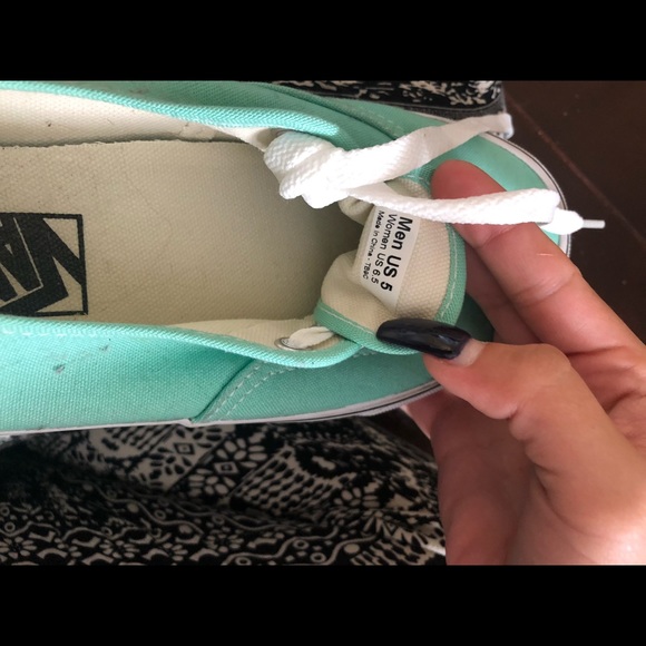 Light blue vans - Picture 3 of 4